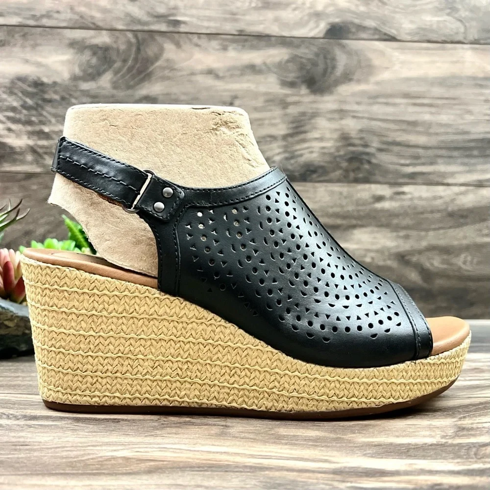 NIB Cobb Hill by Rockport 8W WIDE Erika Slingback Perforated Wedge Sandal Black